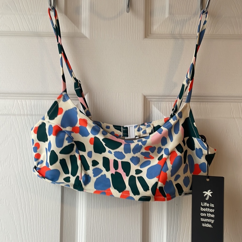 BLACKBOUGH SWIM- Kenzie Bikini Top in color Candy Rocks, size large.